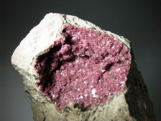 Cobaltocalcite   -  Bou Azzer, Morocco