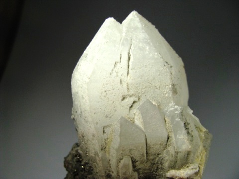 Quartz - Madam, Bulgaria