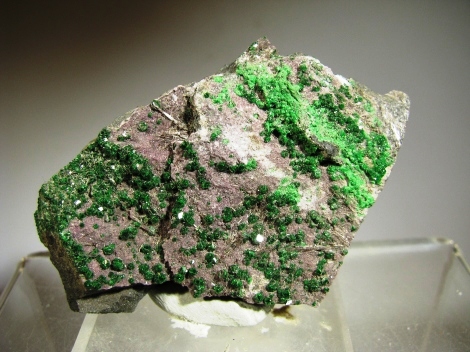 Uvarovite - Saranovskii Mine, Sarany Village, Urals region, Russia