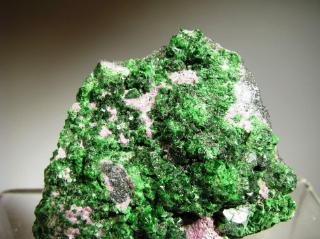 Uvarovite - Saranovskii Mine, Sarany Village, Urals region, Russia