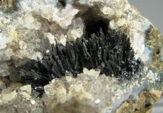 Goethite, Quartz -   High Atlas, Morocco