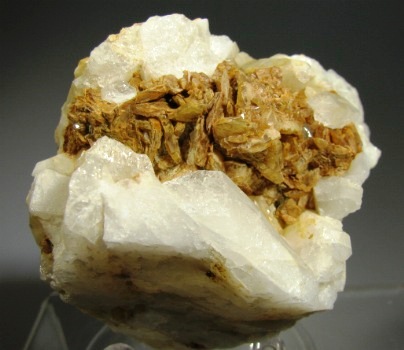 Magnesite - Dosso dei Cristalli, Malenco Valley, Italy