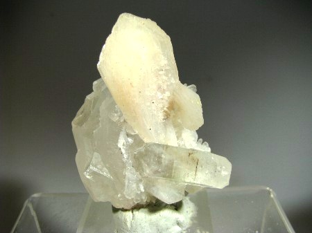 Apophyllite, Stilbite - Poona, India