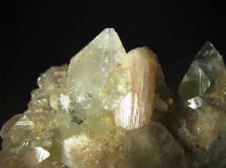Apophyllite, Stilbite - Poona, India